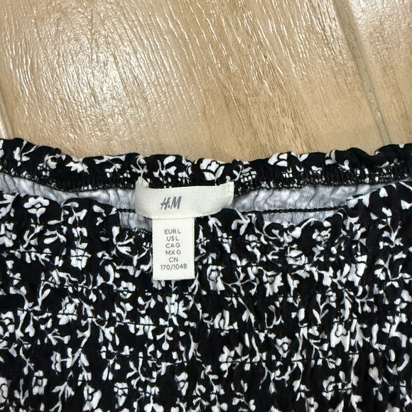 H&M Floral Smocked Peplum Top - Picture 3 of 3